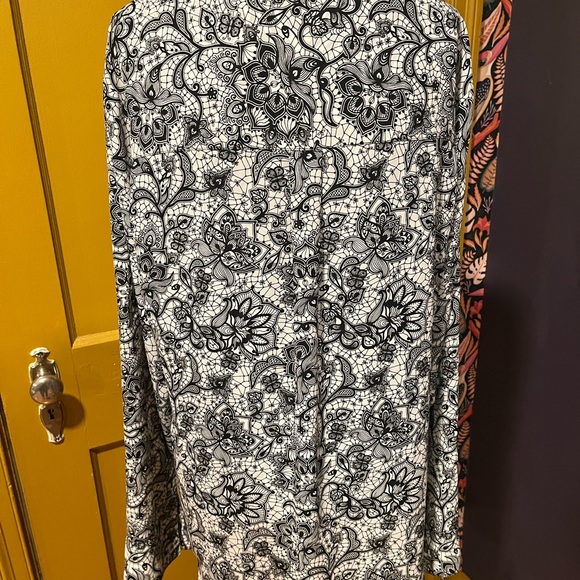 Express Portofino Shirt Black and White Paisley Size L - Picture 2 of 7